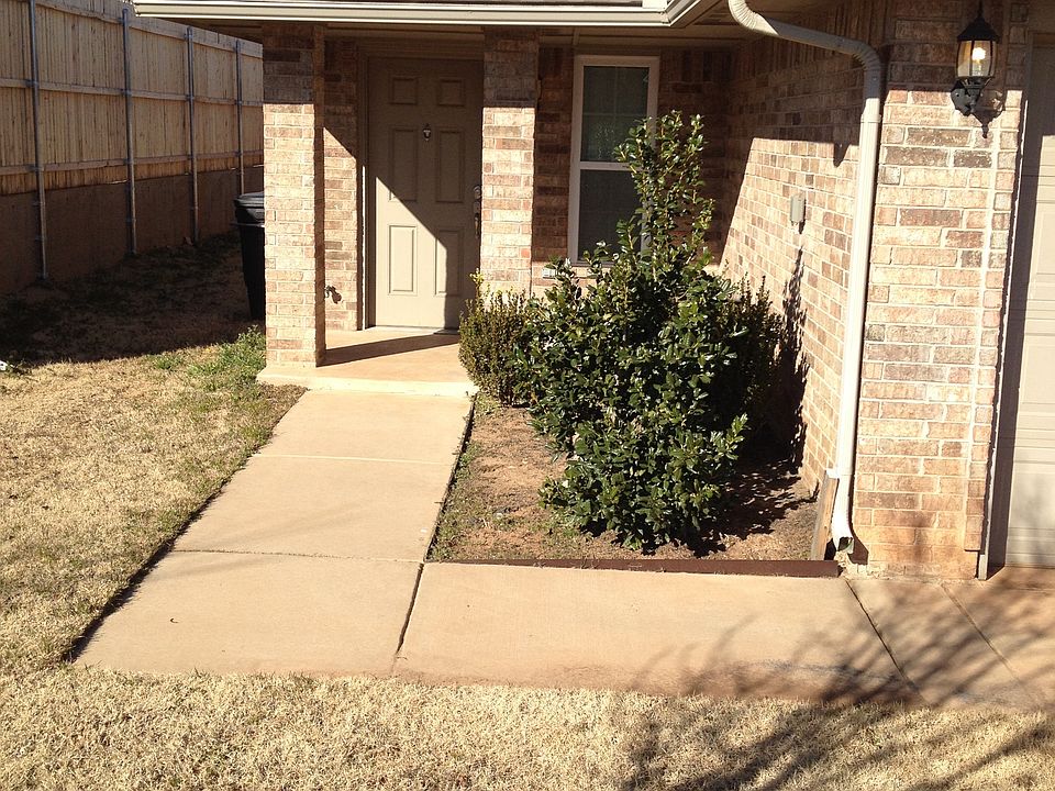 Moore Single Story Duplex 113 NE 23rd St Moore OK Zillow