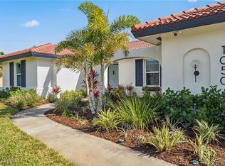 1050 Clarellen Dr, Fort Myers, FL 33919