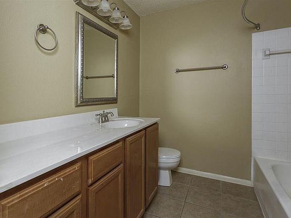 2nd bathroom