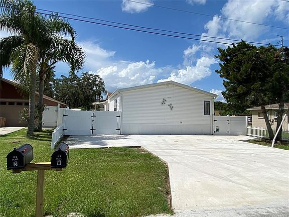 3rd image of 8726 Mayflower Ave