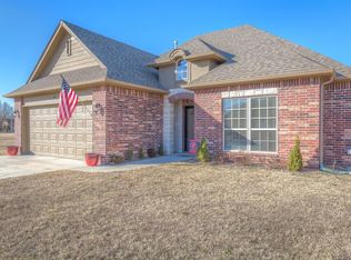125 W Evergreen St, Skiatook, OK 74070