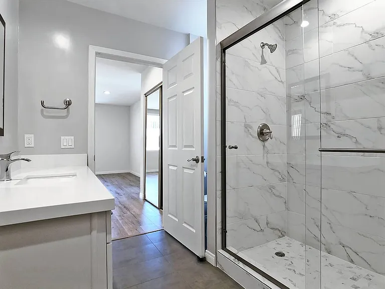 1601 Selby Ave #102 — Photo 11