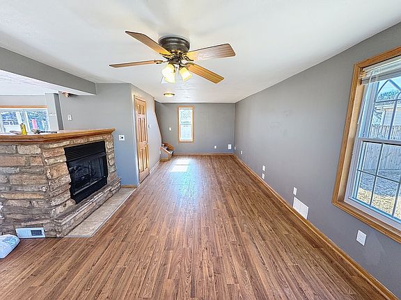 3rd image of 848 20th Ave