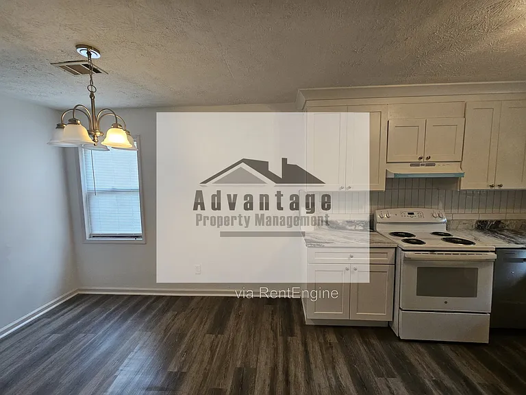 1521 Pine Cone Ln NW — Photo 8