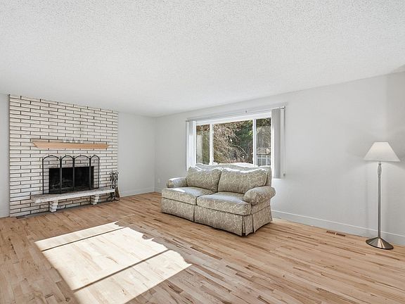 4th image of 5618 W Pacific Park Dr
