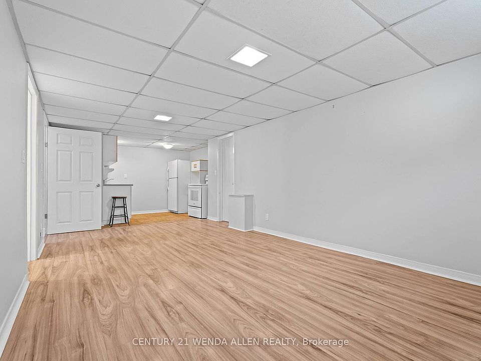 1st image of 560 Central Park Blvd N