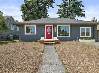9355 31st Pl SW, Seattle, WA 98126