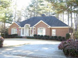 74 Shoreline Dr, Newnan, GA