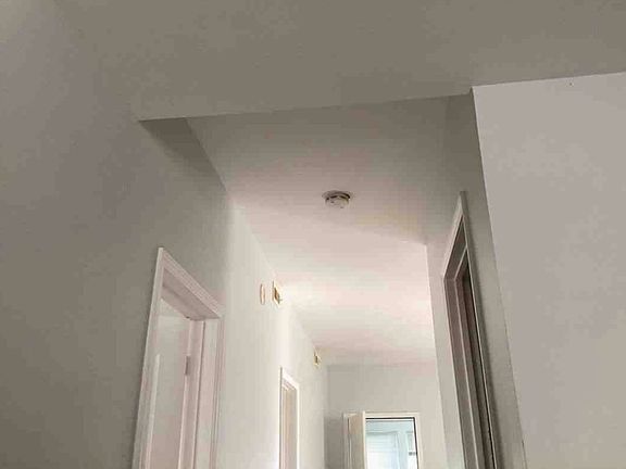 5th image of 8423 S Muskegon Ave #1