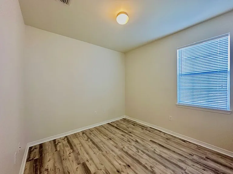 609 Prairie St — Photo 22