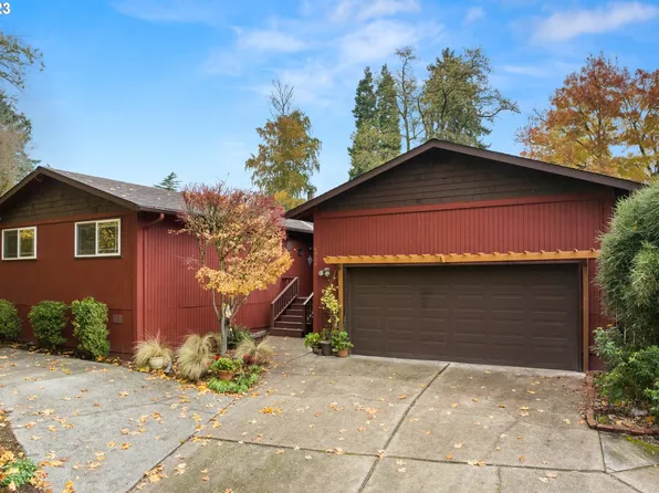 4924 SW Fairvale Ct, Portland, OR 97221