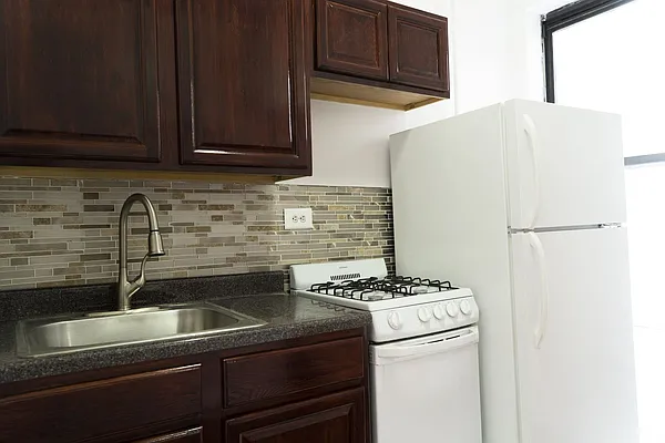 Rented by MD NYC Management LLC | media 15