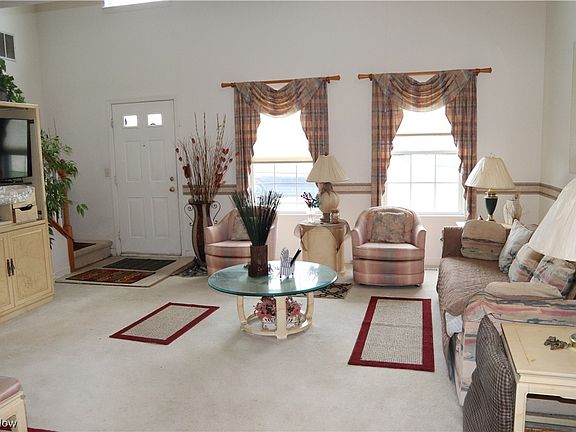3rd image of 7814 N Burton Ln #6