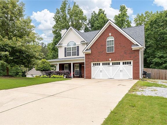 2nd image of 419 Shoals Trl