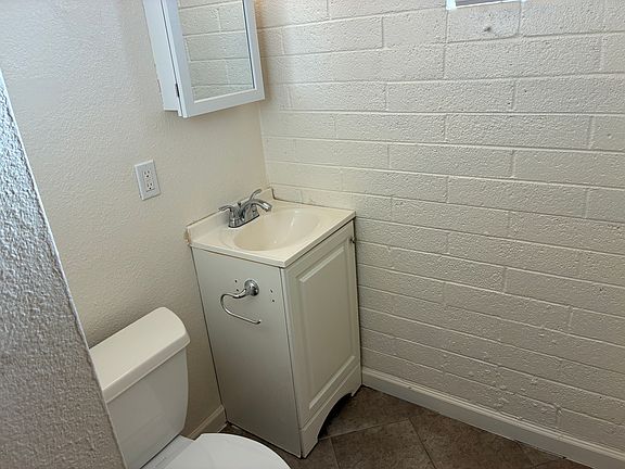 4th image of 14610 N Alto St #6