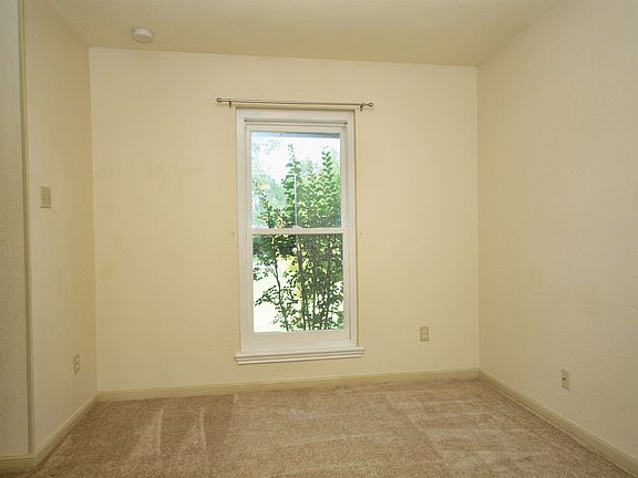 5th image of 1705 Magic Hill Dr