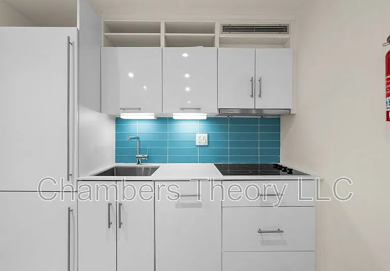 2422 17th St NW #104 — Photo 8