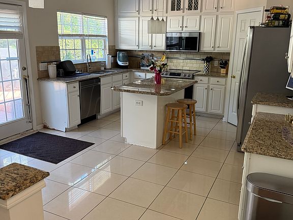 3rd image of 10025 Heatherly Ct