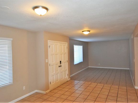 3rd image of 4527 W Sweetwater Ave