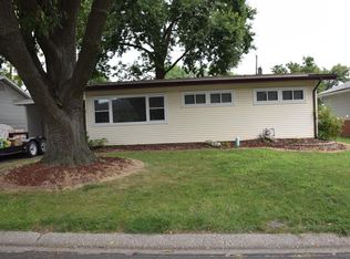 423 Montclaire Ave #HOUSE, Edwardsville, IL 62025