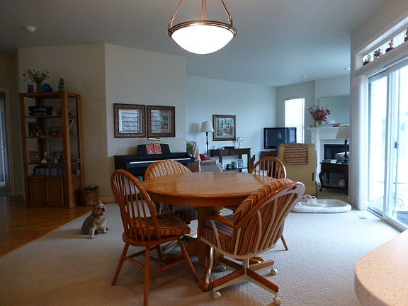 5th image of 1494 Eastmont Ave Unit 62