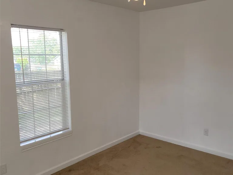 5103 Willow Glen Dr — Photo 16