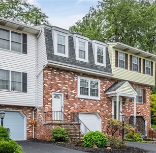 1356 Quail Run Cir, Bethel Park, PA, 15102