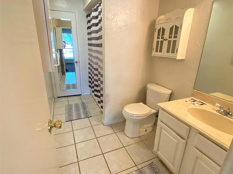 223 Hood St — Photo 33