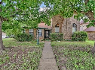 910 Meadowdale Rd, Arlington, TX 76017
