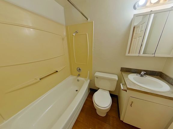 3rd image of 945 E 19th Ave #11