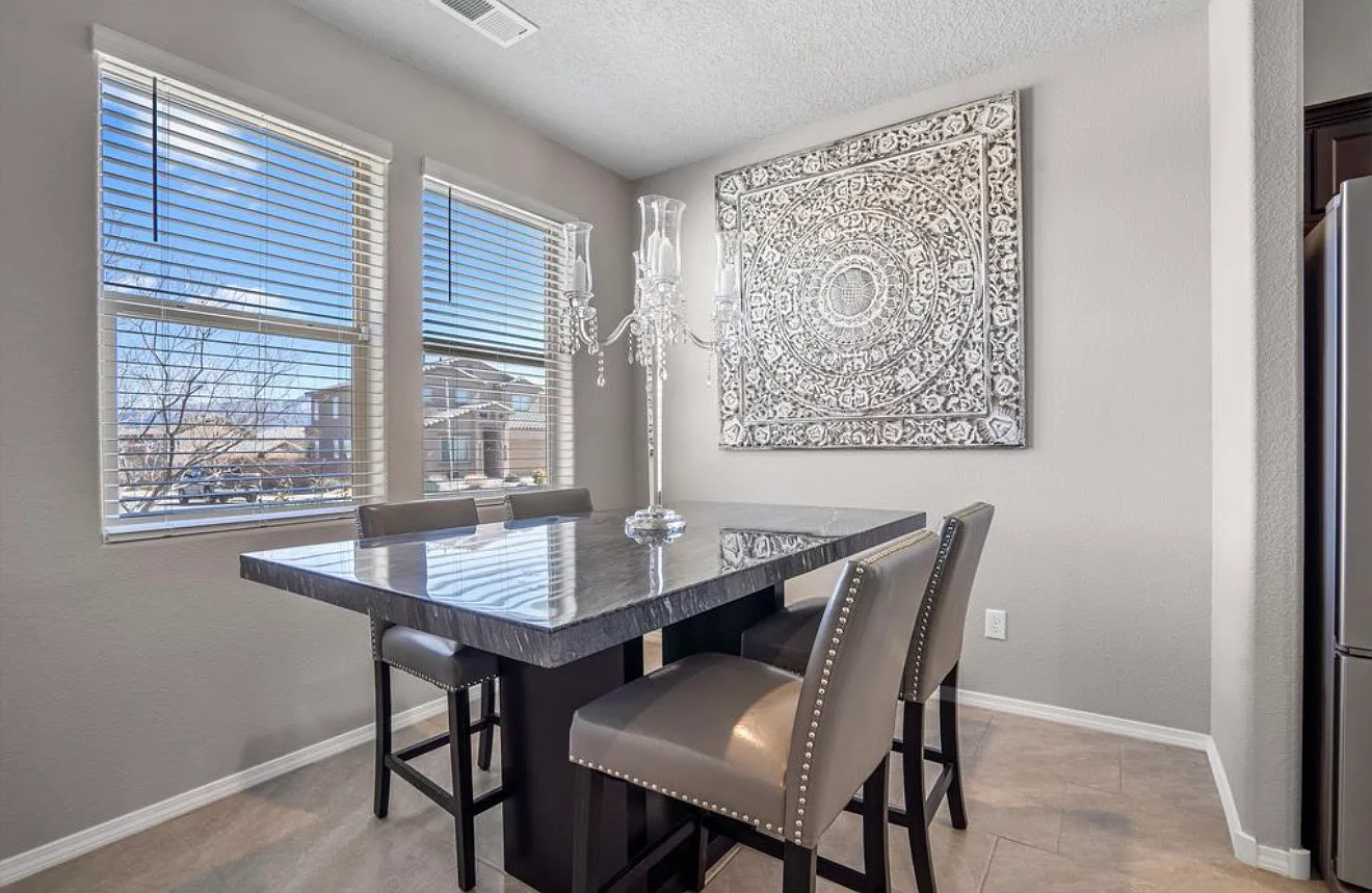 3 bed, 1269 sqft, $2,400 — Photo 3