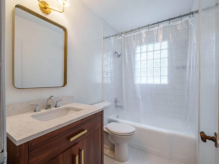 2922 Oberlin Rd — Photo 22