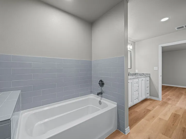 11409 N Cres #2800-B — Photo 31