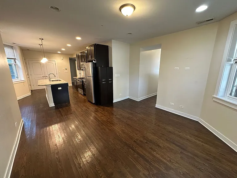 2247 W Thomas St #GF — Photo 4
