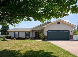 130 Hillside Mdws, Saint Charles, MO 63303