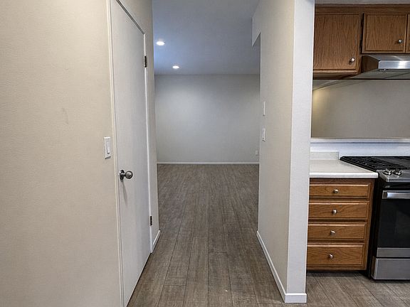 4th image of 11308 Huston St APT 2