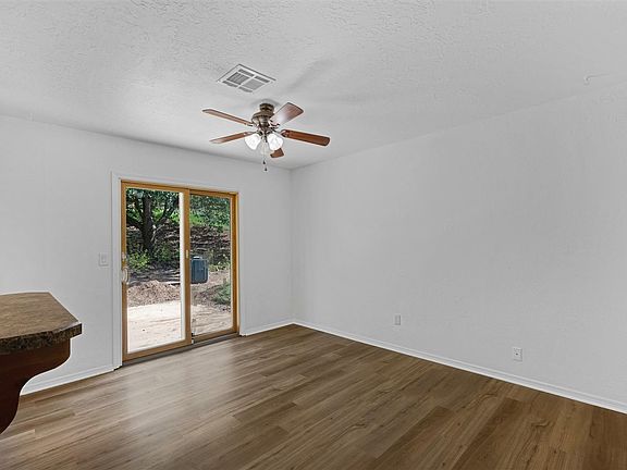 5th image of 6808 NW Surreywood Cir