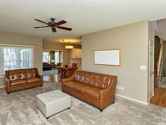 4th image of 319 NW Horizon Ct