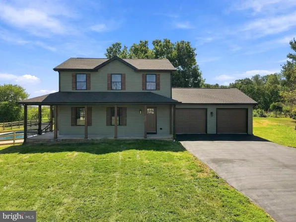 64 Pheasant Hill Rd, Summit Point, WV 25446