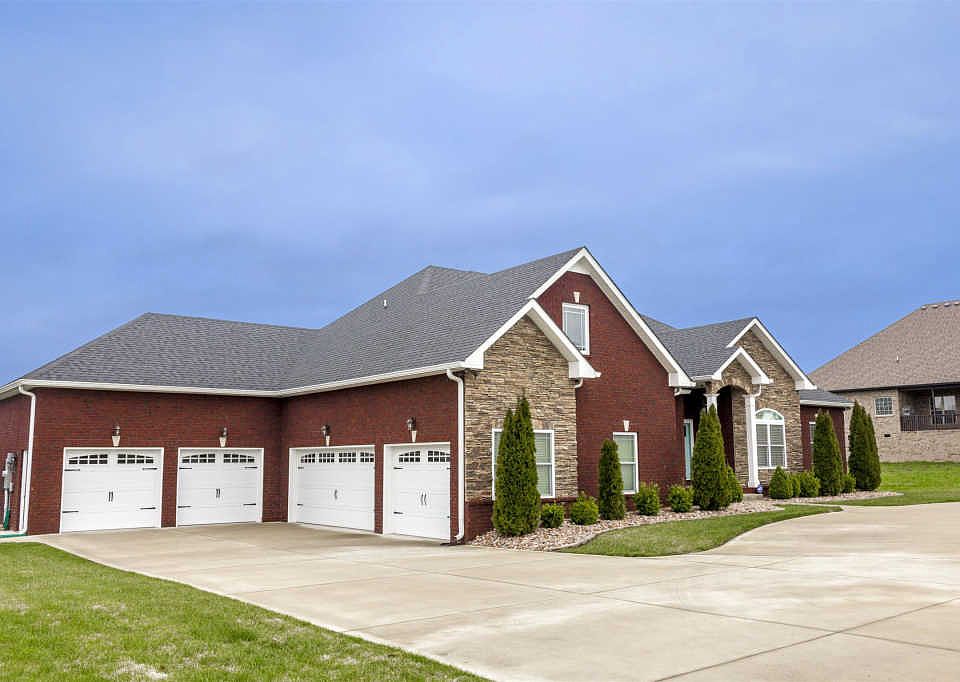 1st image of 325 Bryson Ln