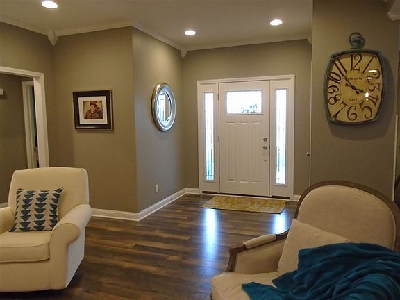 3rd image of 5969 Moonlight Ct