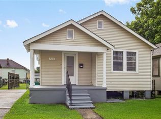 722 McDonough St, Gretna, LA 70053