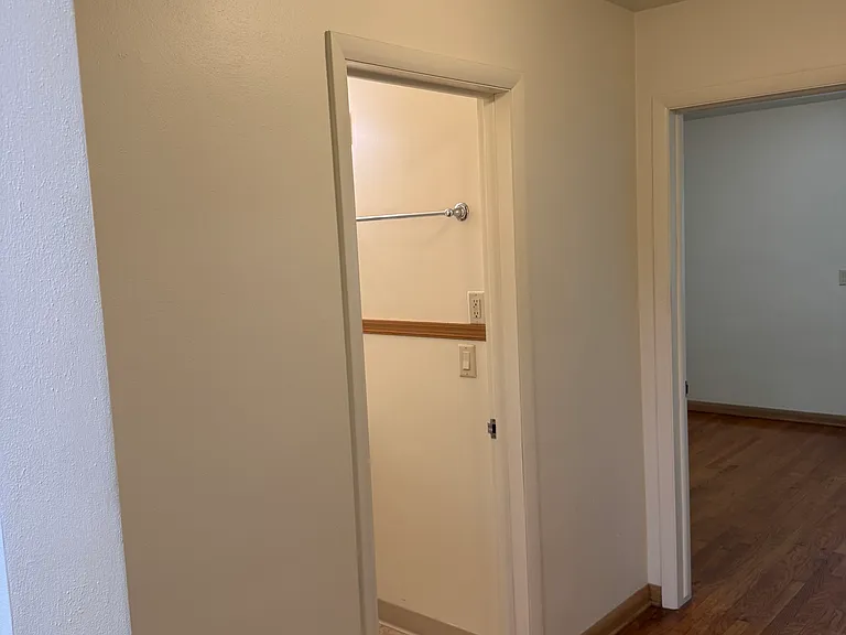 1205 E Mifflin St #3 — Photo 6