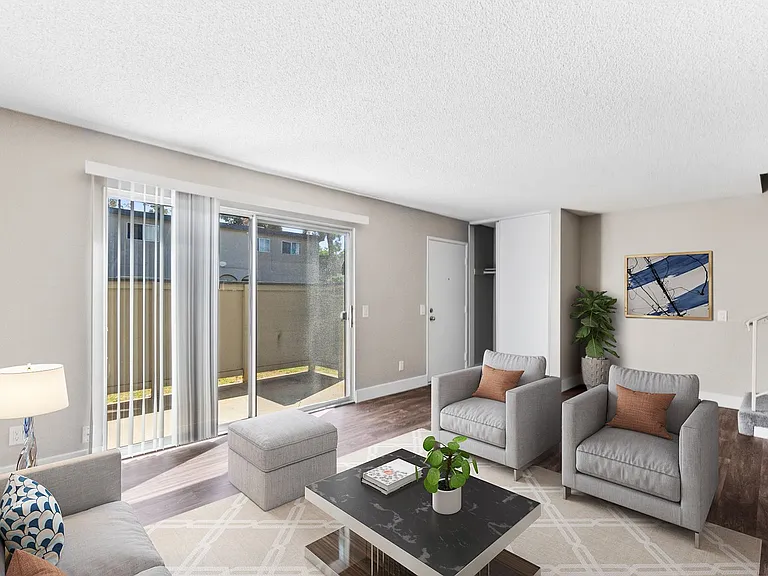 Estancia Apartments — Photo 54