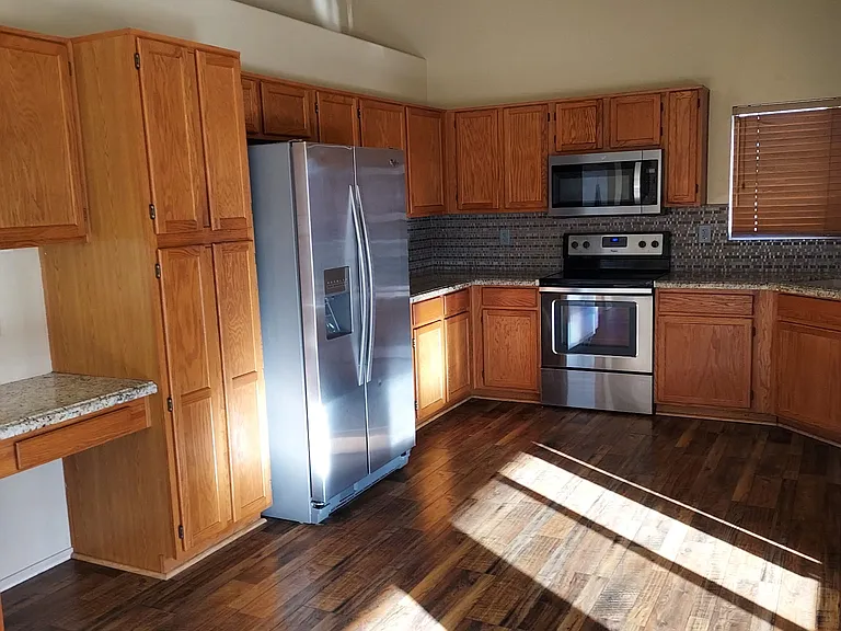 17520 N 84th Ln — Photo 11