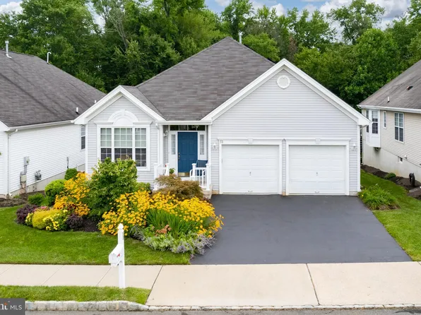 73 Honeyflower Dr, Trenton, NJ 08620