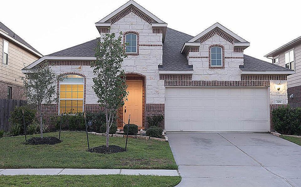 1st image of 3210 Retama Falls Ln