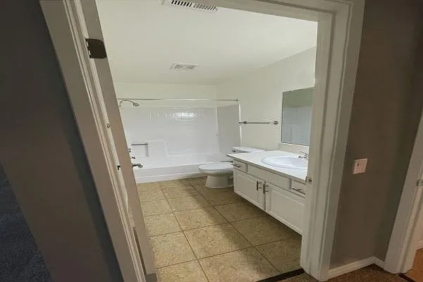 Spring Creek Apartments — Photo 16