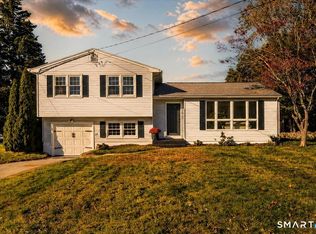 29 Old Black Point Road, East Lyme, CT 06357