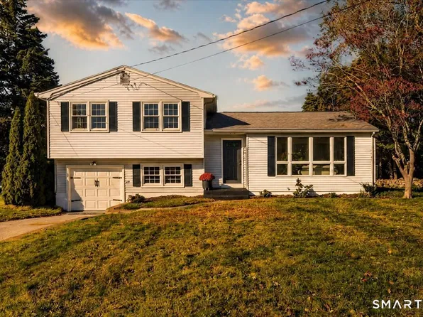 29 Old Black Point Road, East Lyme, CT 06357